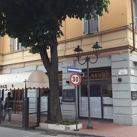 מלון Trattoria Dei Pani ונטימיגליה